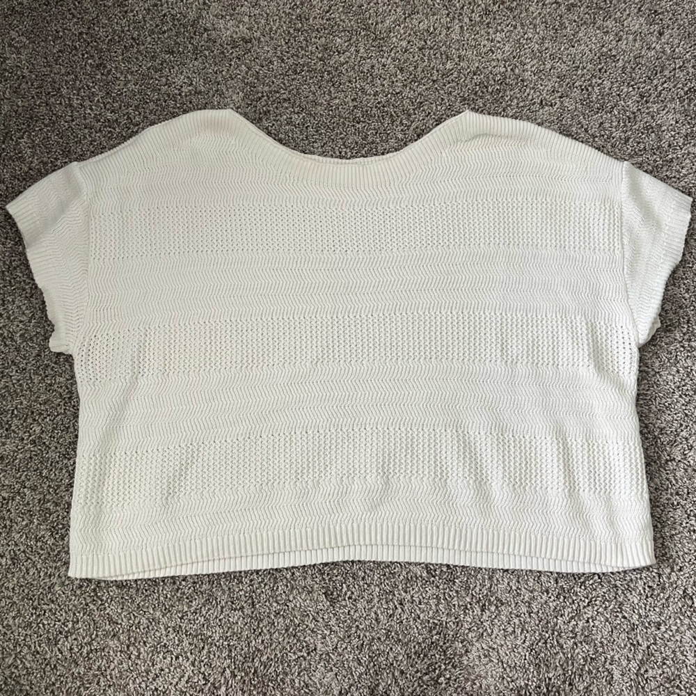 Gap cap sleeve box tee